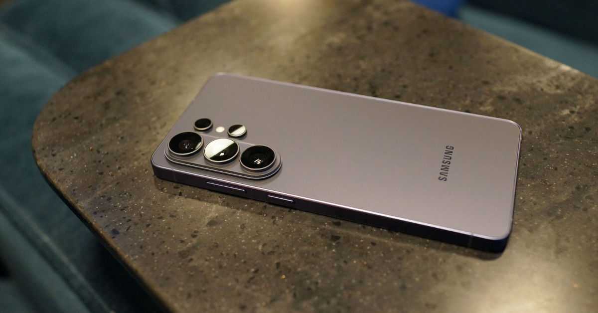Samsung Galaxy S26 Ultra (Best All-in-One Flagship)